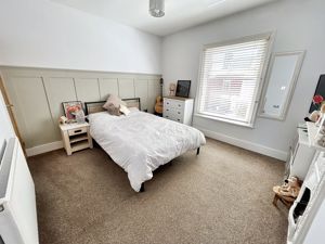 Bedroom- click for photo gallery